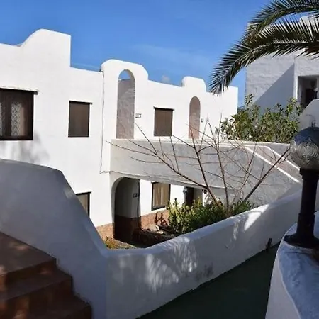 Apartment In Betancuria Mit Garten Und Gemeinsamem Pool Valle de Santa Ines